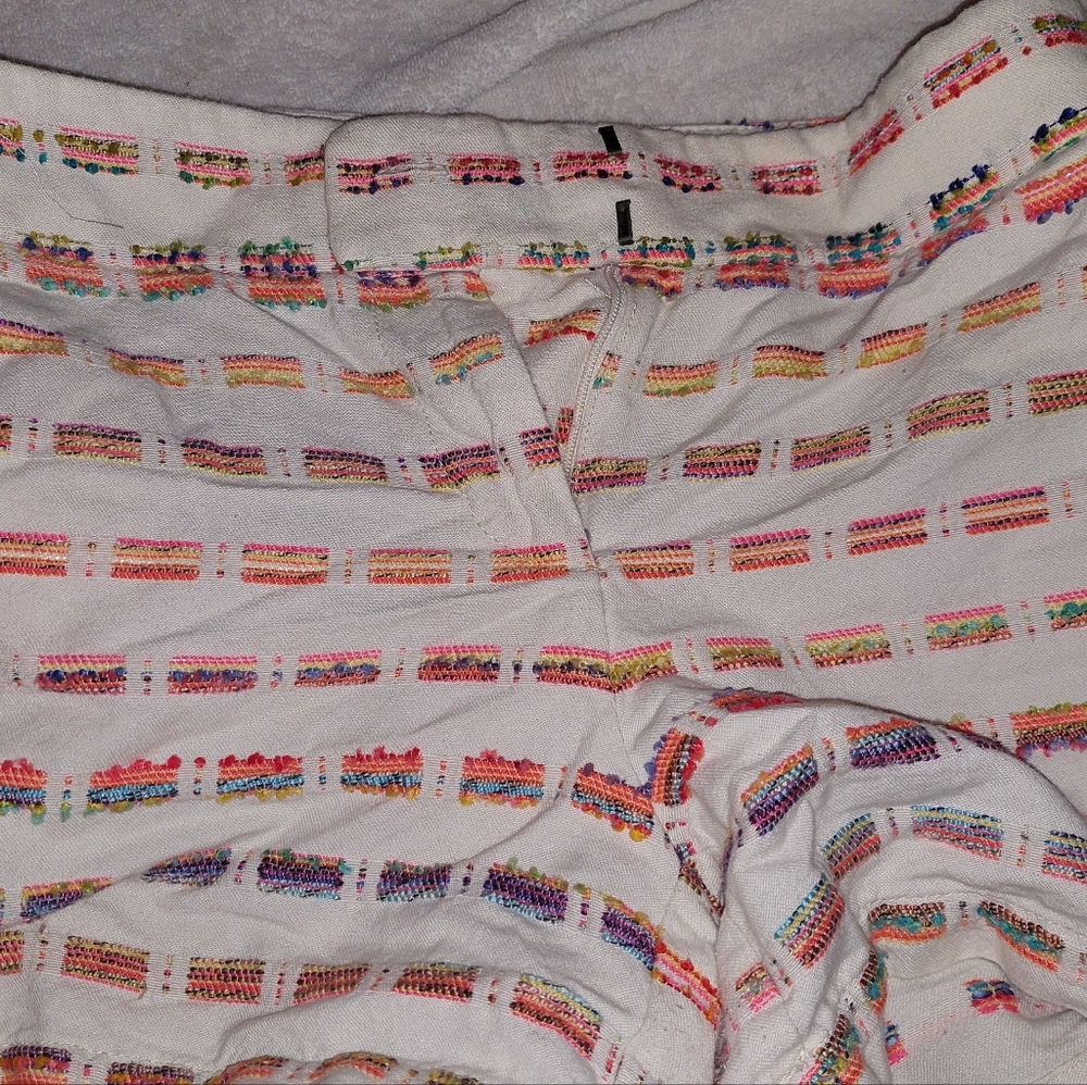 Multi /off white shorts